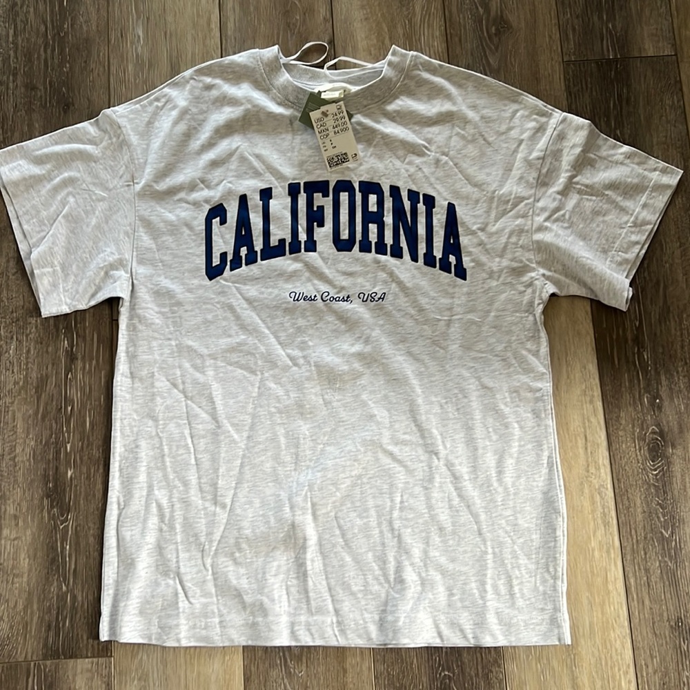 NWT H&M T-shirt